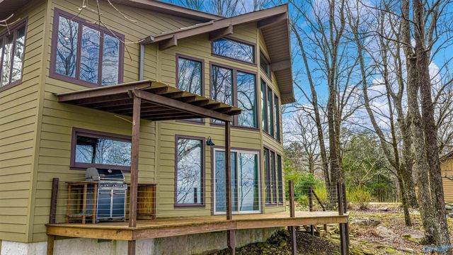 16689 County Road 89, Mentone, AL 35984