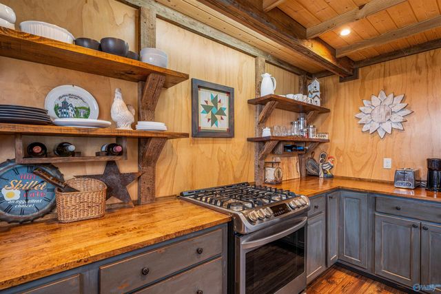 16689 County Road 89, Mentone, AL 35984