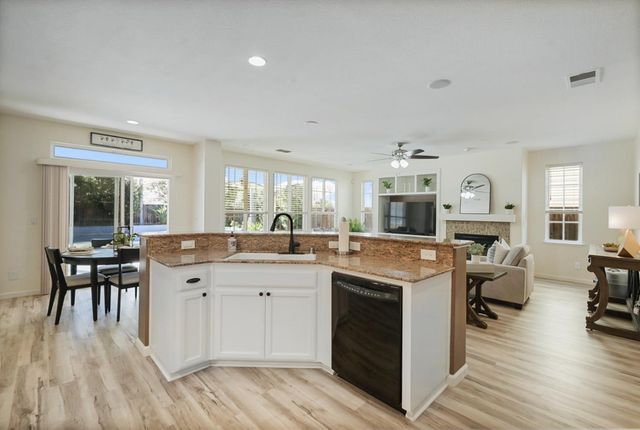 1692 Biarritz Ct, Tracy, CA 95304