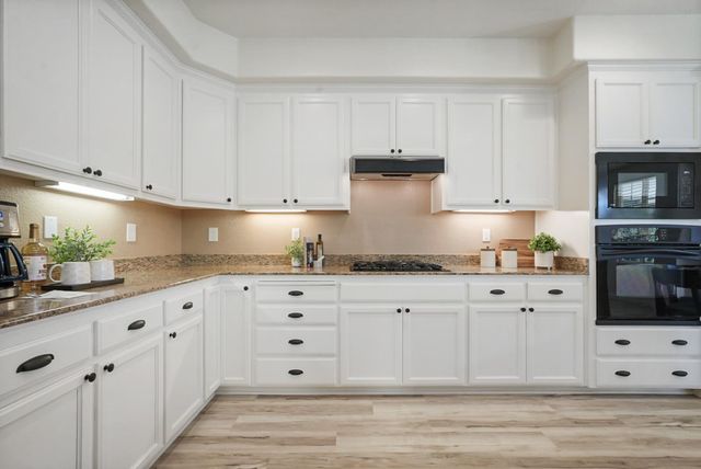 1692 Biarritz Ct, Tracy, CA 95304