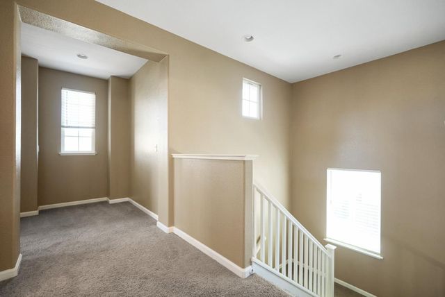 1692 Biarritz Ct, Tracy, CA 95304