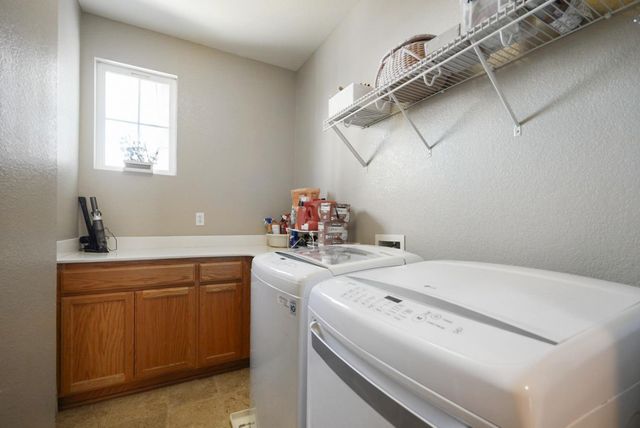 1692 Biarritz Ct, Tracy, CA 95304