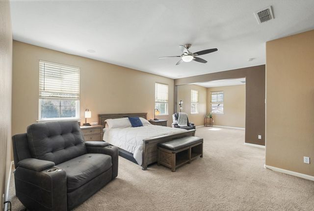 1692 Biarritz Ct, Tracy, CA 95304