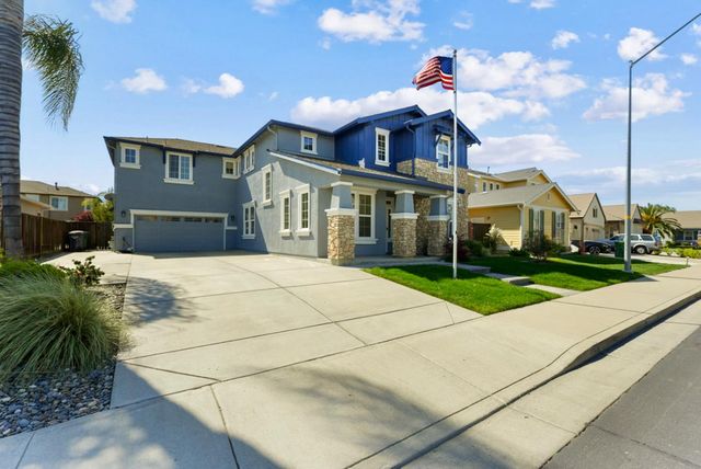 1692 Biarritz Ct, Tracy, CA 95304