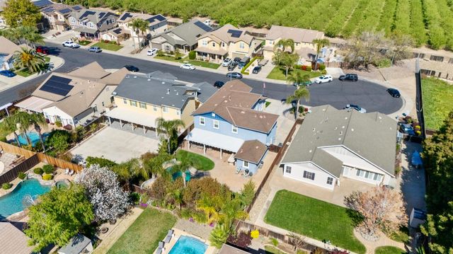 1692 Biarritz Ct, Tracy, CA 95304