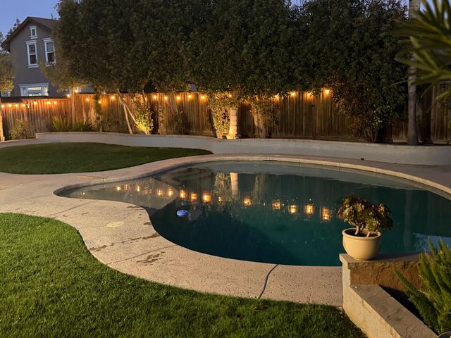 1692 Biarritz Ct, Tracy, CA 95304