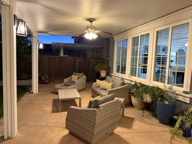 1692 Biarritz Ct, Tracy, CA 95304