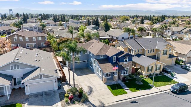 1692 Biarritz Ct, Tracy, CA 95304