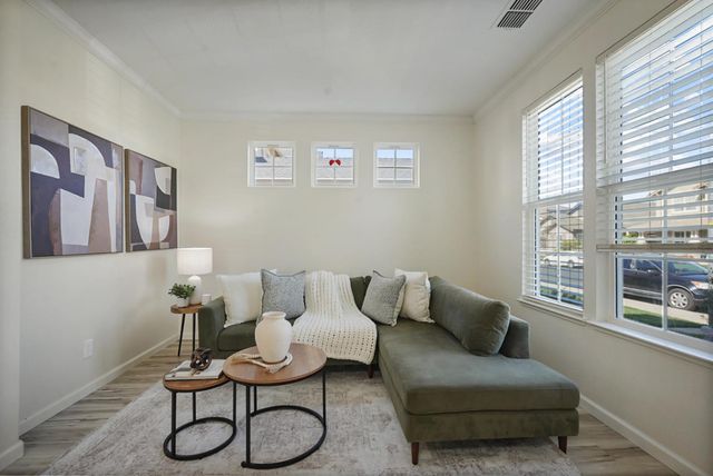 1692 Biarritz Ct, Tracy, CA 95304