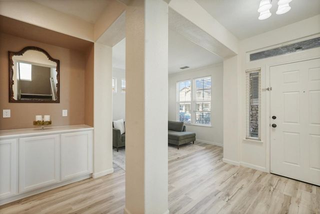 1692 Biarritz Ct, Tracy, CA 95304