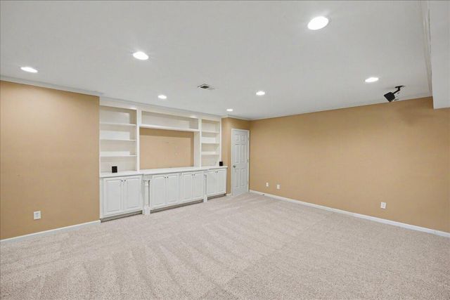 777 Andover Village Drive, Lexington, KY 40509