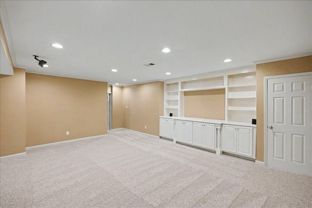 777 Andover Village Drive, Lexington, KY 40509