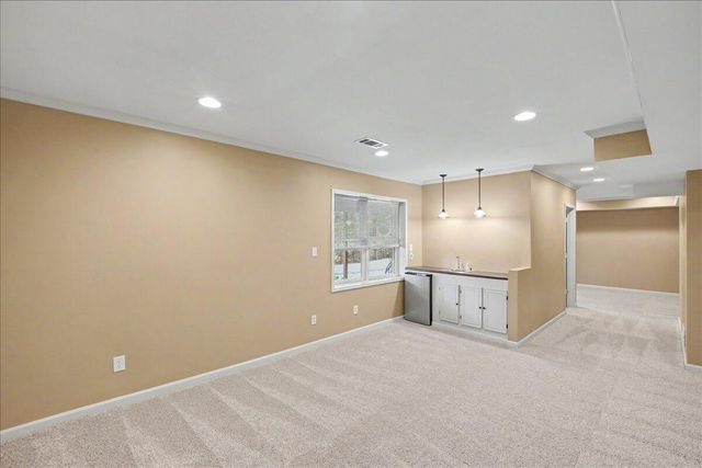 777 Andover Village Drive, Lexington, KY 40509