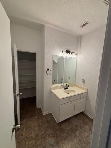 2322 Alcove Foster Court, Fresno, TX 77545