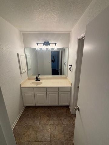 2322 Alcove Foster Court, Fresno, TX 77545