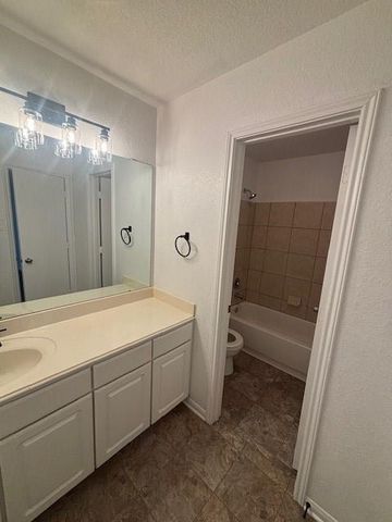 2322 Alcove Foster Court, Fresno, TX 77545