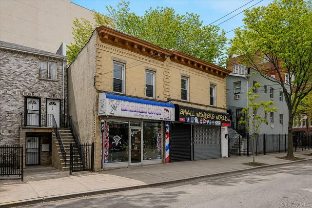 704 E 183rd Street, Bronx, NY 10458