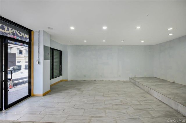 704 E 183rd Street, Bronx, NY 10458