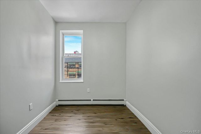 704 E 183rd Street, Bronx, NY 10458
