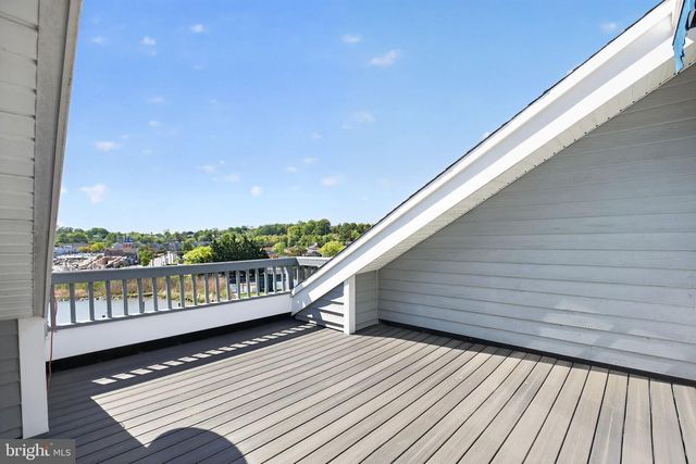 8076 WINDWARD KEY DR, Chesapeake Beach, MD 20732