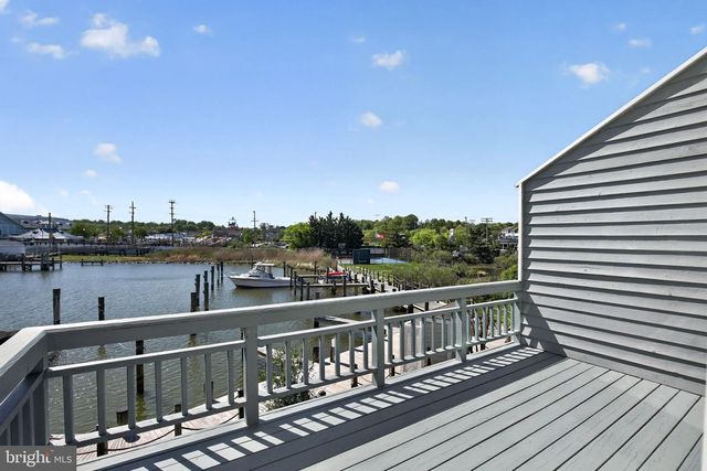 8076 WINDWARD KEY DR, Chesapeake Beach, MD 20732