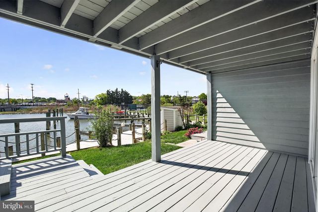 8076 WINDWARD KEY DR, Chesapeake Beach, MD 20732