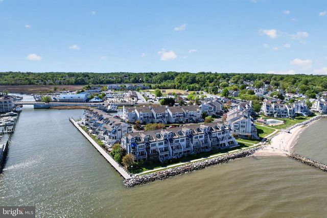 8076 WINDWARD KEY DR, Chesapeake Beach, MD 20732