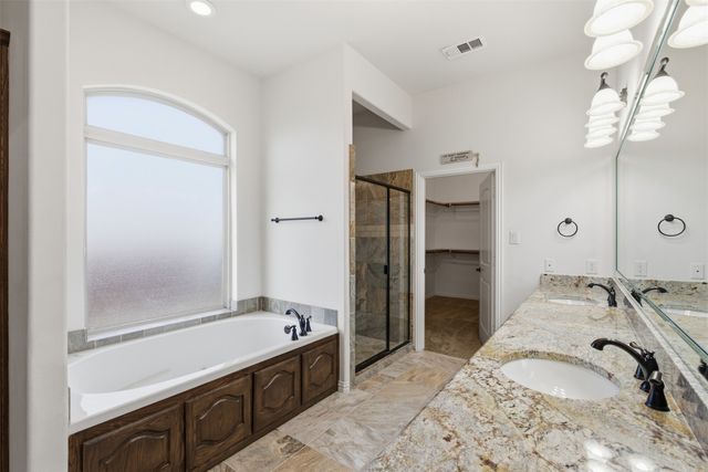 1616 Carriage Creek Drive, Desoto, TX 75115