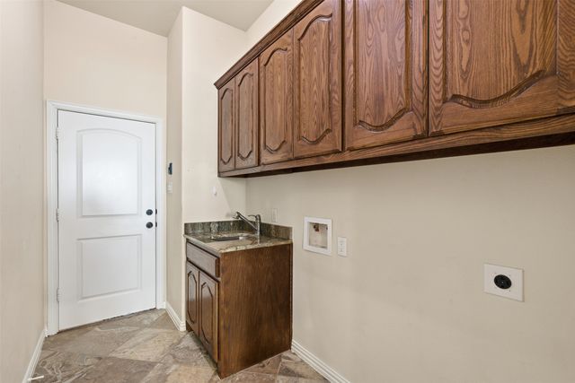 1616 Carriage Creek Drive, Desoto, TX 75115