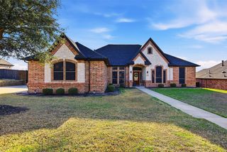 1616 Carriage Creek Drive, Desoto, TX 75115