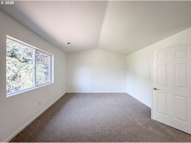451 Nw YOSEMITE Ter, Beaverton, OR 97006