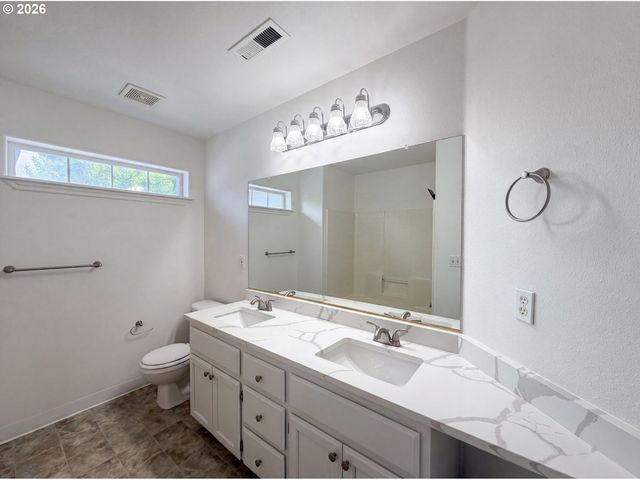 451 Nw YOSEMITE Ter, Beaverton, OR 97006