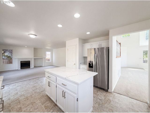451 Nw YOSEMITE Ter, Beaverton, OR 97006