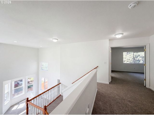 451 Nw YOSEMITE Ter, Beaverton, OR 97006