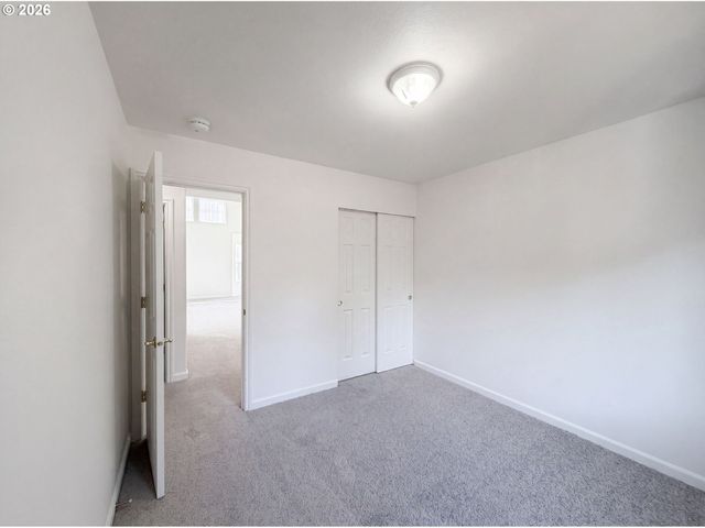 451 Nw YOSEMITE Ter, Beaverton, OR 97006