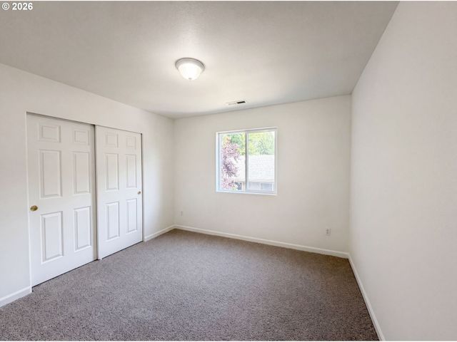 451 Nw YOSEMITE Ter, Beaverton, OR 97006