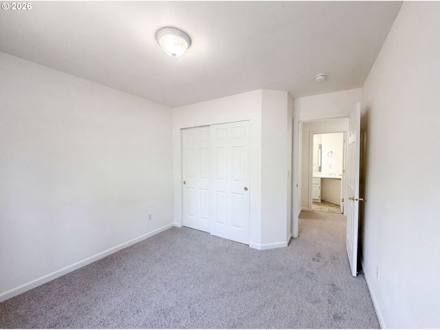 451 Nw YOSEMITE Ter, Beaverton, OR 97006