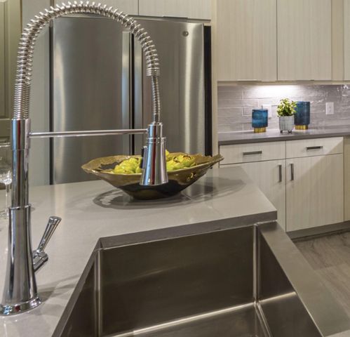 401 W 25th St Street 2408, Houston, TX 77008