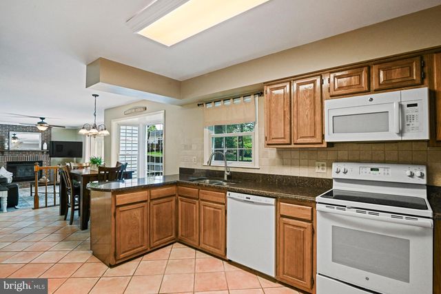 12500 WOODCOCK LN, Herndon, VA 20171
