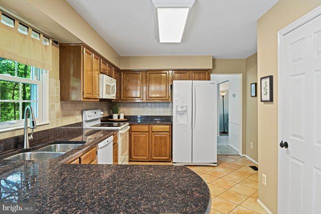 12500 WOODCOCK LN, Herndon, VA 20171