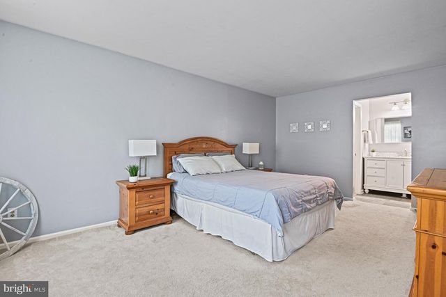 12500 WOODCOCK LN, Herndon, VA 20171