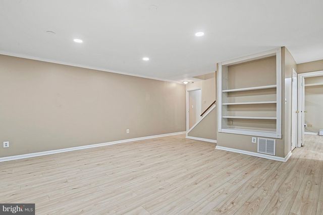 12500 WOODCOCK LN, Herndon, VA 20171