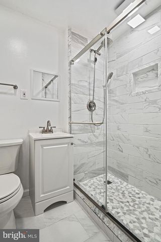 12500 WOODCOCK LN, Herndon, VA 20171