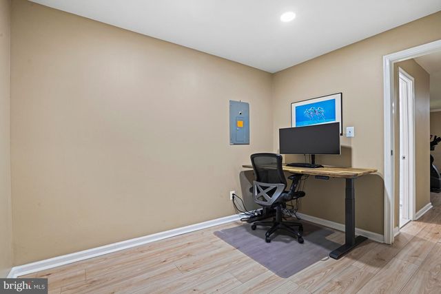 12500 WOODCOCK LN, Herndon, VA 20171
