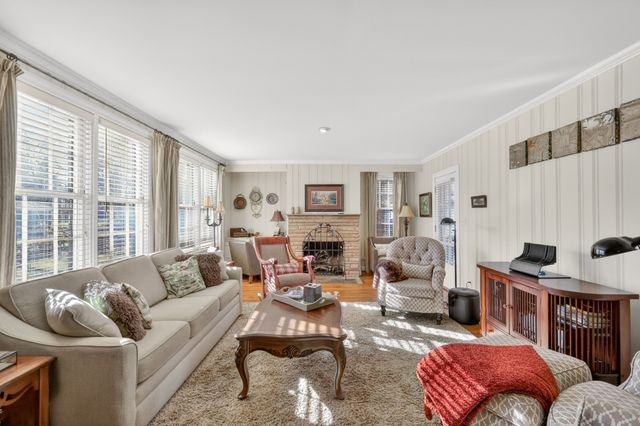 124 Greenlawn Dr, Lebanon, TN 37087