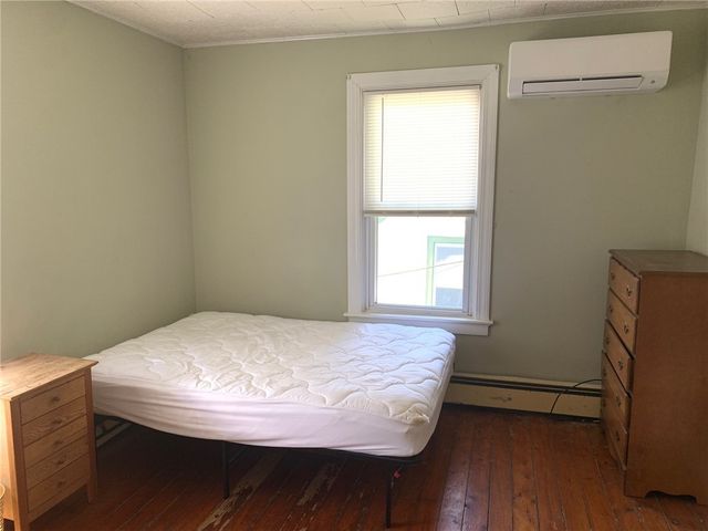 16 Grafton Street, Newport, RI 02840