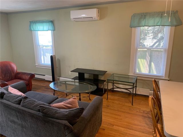 16 Grafton Street, Newport, RI 02840