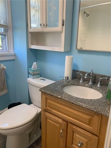 16 Grafton Street, Newport, RI 02840