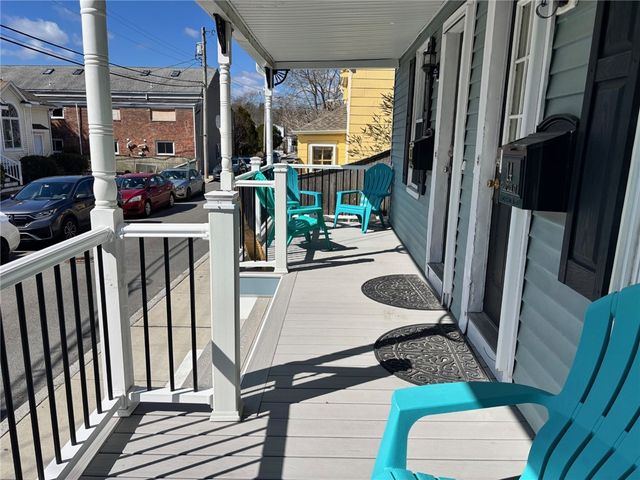 16 Grafton Street, Newport, RI 02840