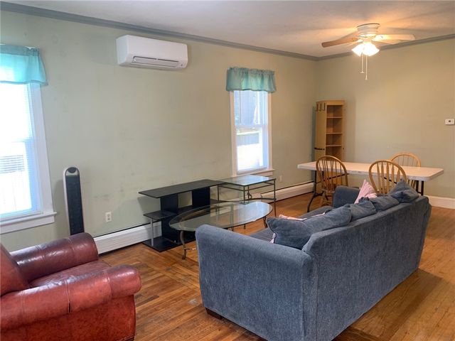 16 Grafton Street, Newport, RI 02840